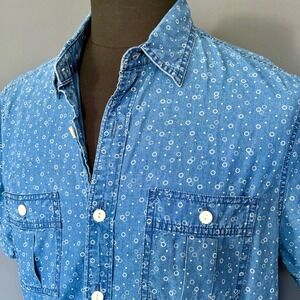 Wallace & Barnes Button Down Shirt | Size M | Blue Circle Print